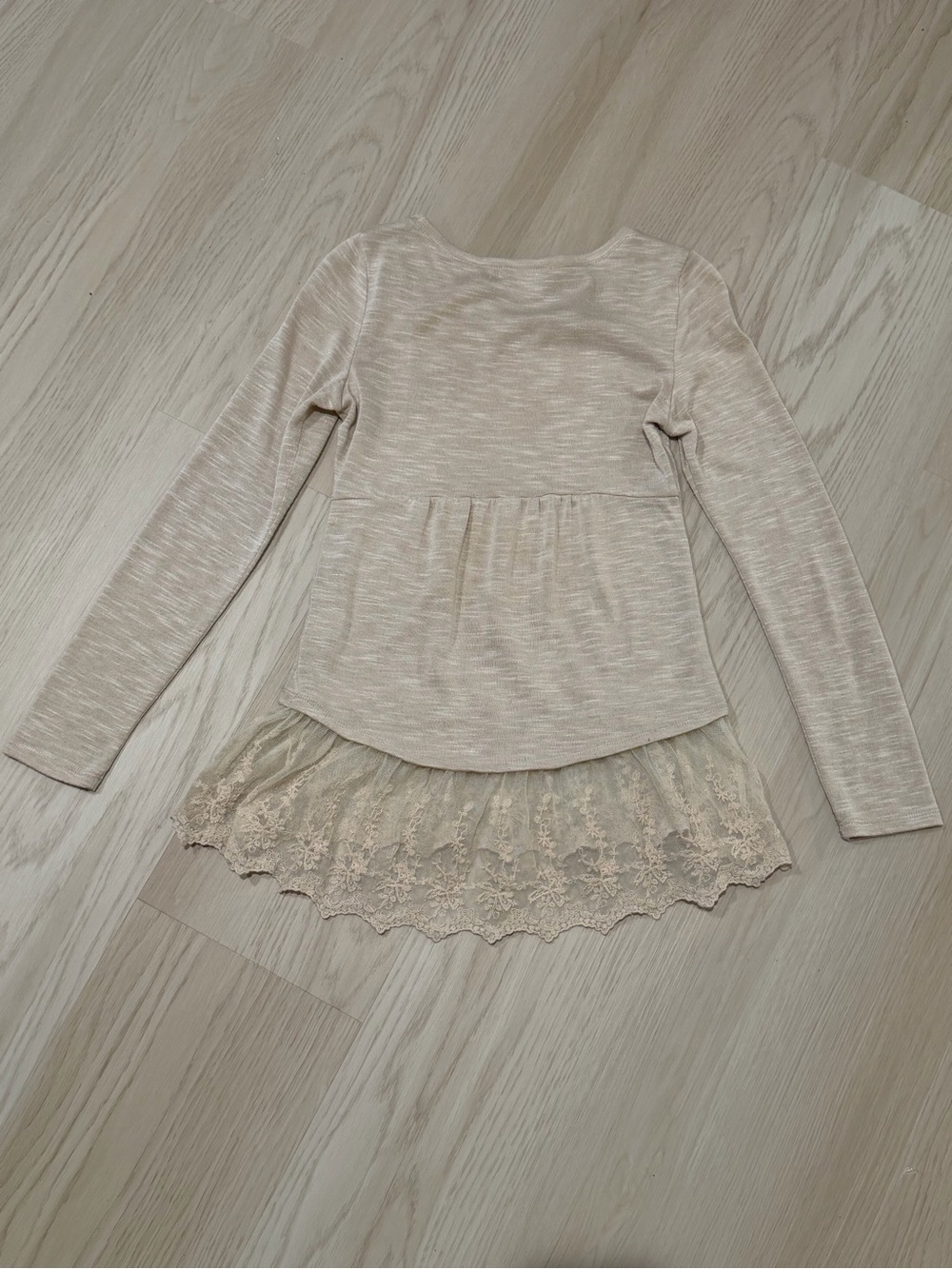 love on a hanger Cream Lace-Tiered Long Sleeve Top - Picture 3 of 3